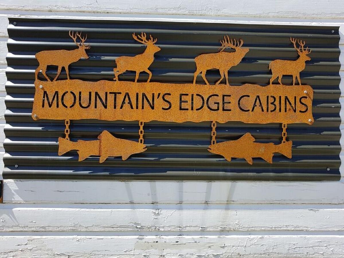 Mountains Edge Cabins Monowai Exterior foto